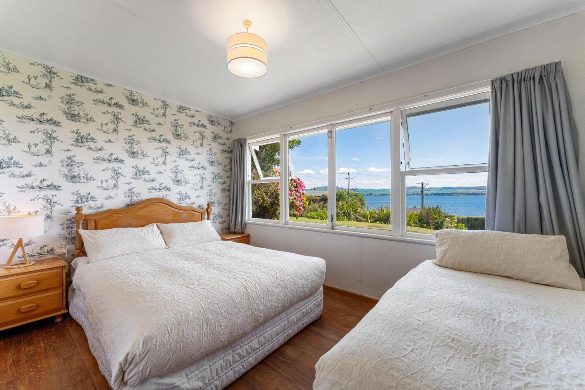 Lakeview Cottage - Rainbow Point Holiday Home Taupo Exterior foto
